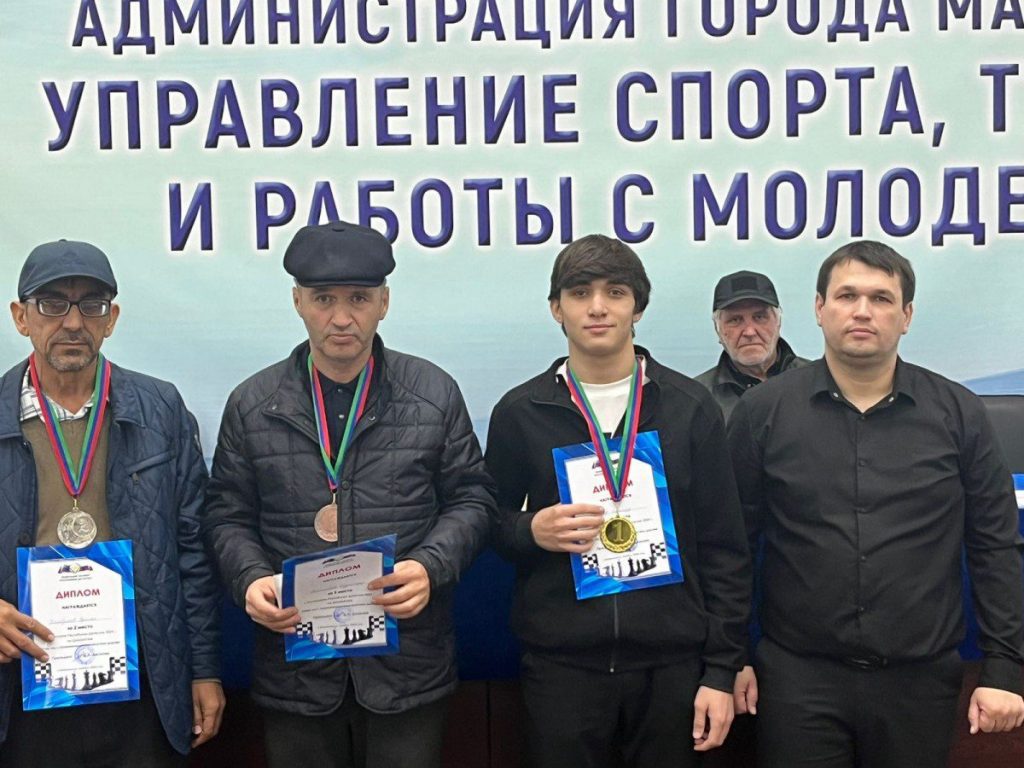 В Махачкале прошел чемпионат РД по быстрым шахматам 3